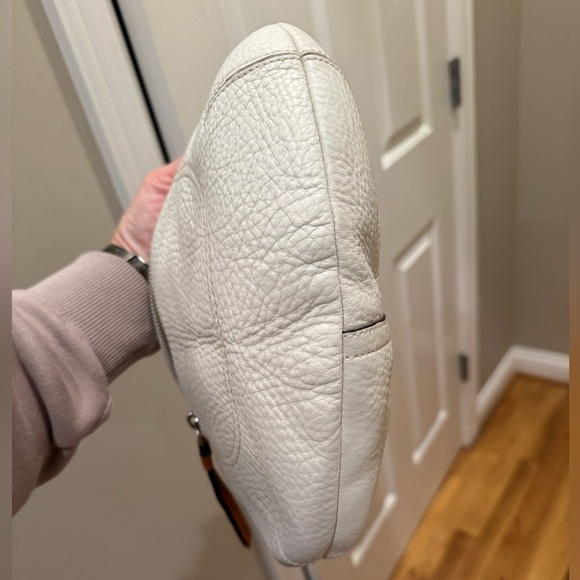 Coach - SoHo Hobo Pebbled Leather Shoulder Bag - 2008 - Great Condition - Clean - Picture 3 of 10